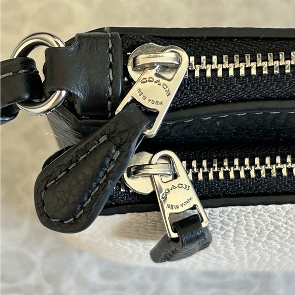 NWT COACH DOUBLE ZIP LARGE WALLET WRISTLET CF447 SV/CHALK BLACK MULTI $198 - Picture 9 of 14